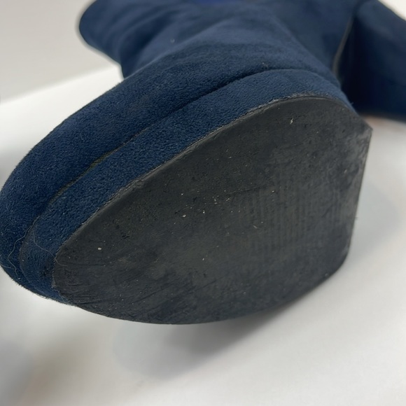 Bella Marie Blue Suede Booties Size 9 - Picture 9 of 10